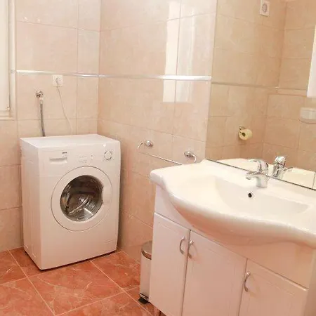 Apartment Star 3 *