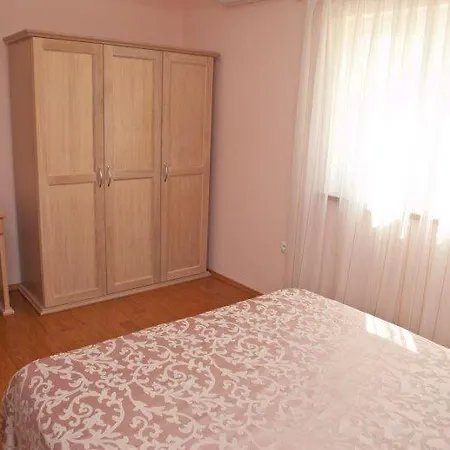 Star 3 Apartment Pag Town